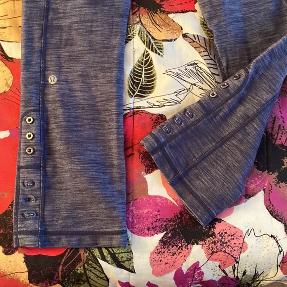 Lululemon Ride On Crop - Picture 6 of 11